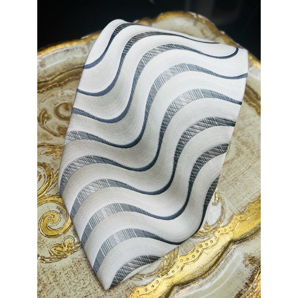 Vintage Enrico Guccini Handmade in Italy Cream Gray Casual Dress Silk Neck Tie